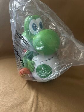 Nintendo Mario Galaxy Movie Green and White Yoshi popcorn bucket - collectible